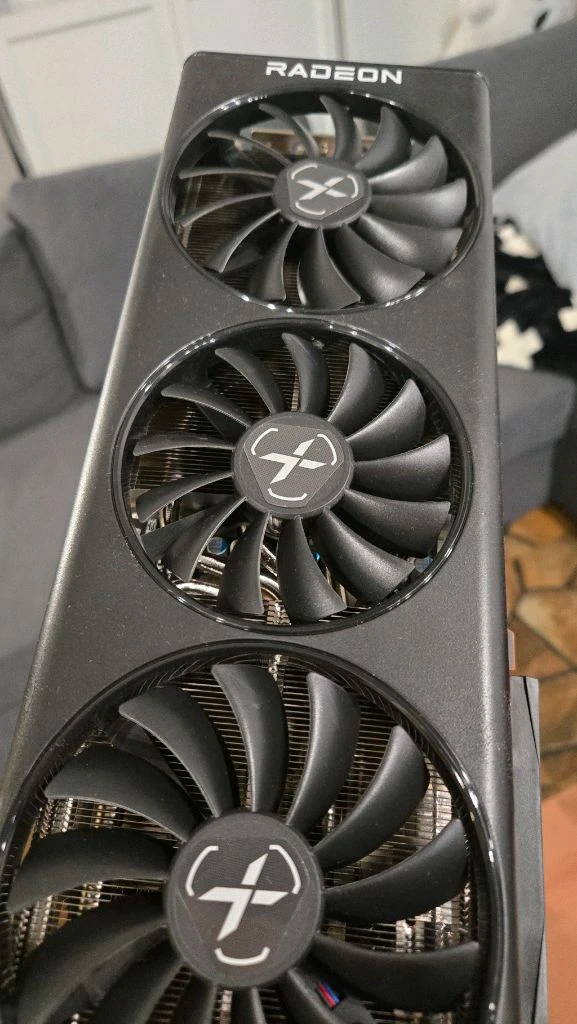 xfx rx6800 판매합니다 이미지