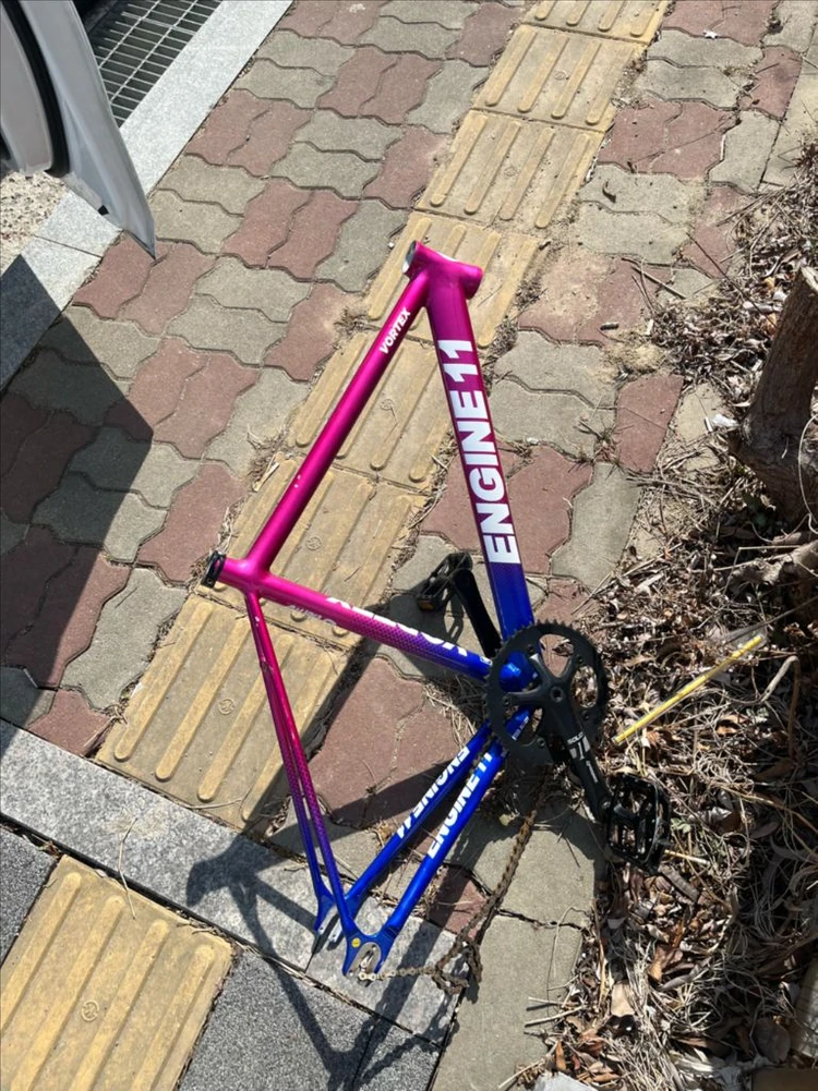엔진11 볼텍스 프레임 - 안심되는 중고거래