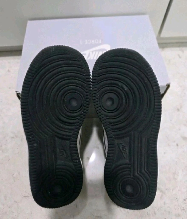 나이키 에어포스 키즈 블랙화이트 범고래 160 택포 이미지