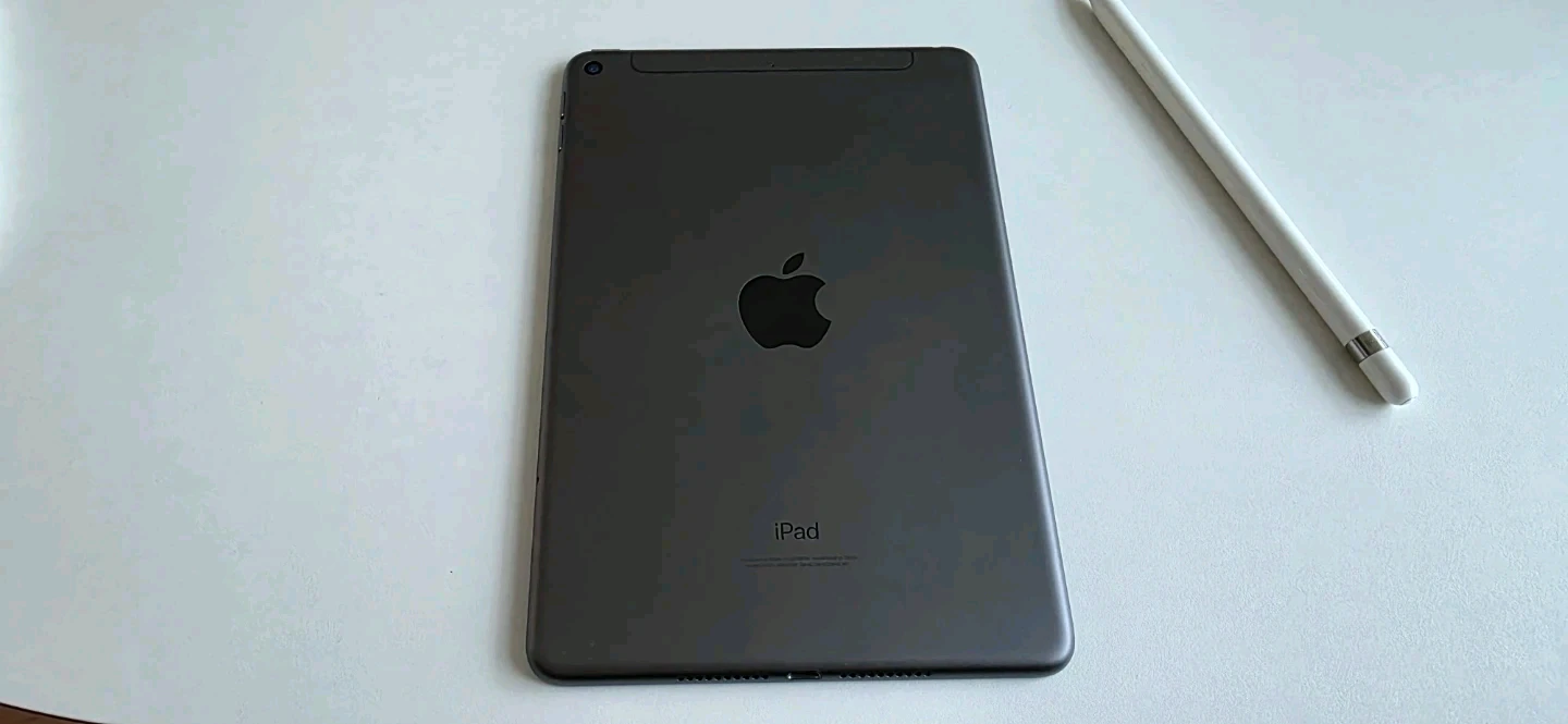 애플 아이패드 미니5 스페이스그레이 64GB 셀롤러+펜슬 팝니다 이미지