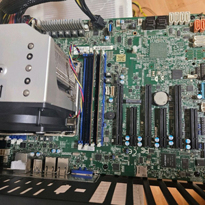 epyc7742+H11SSL-i보드+삼성ecc32g x4 램 반본체 이미지