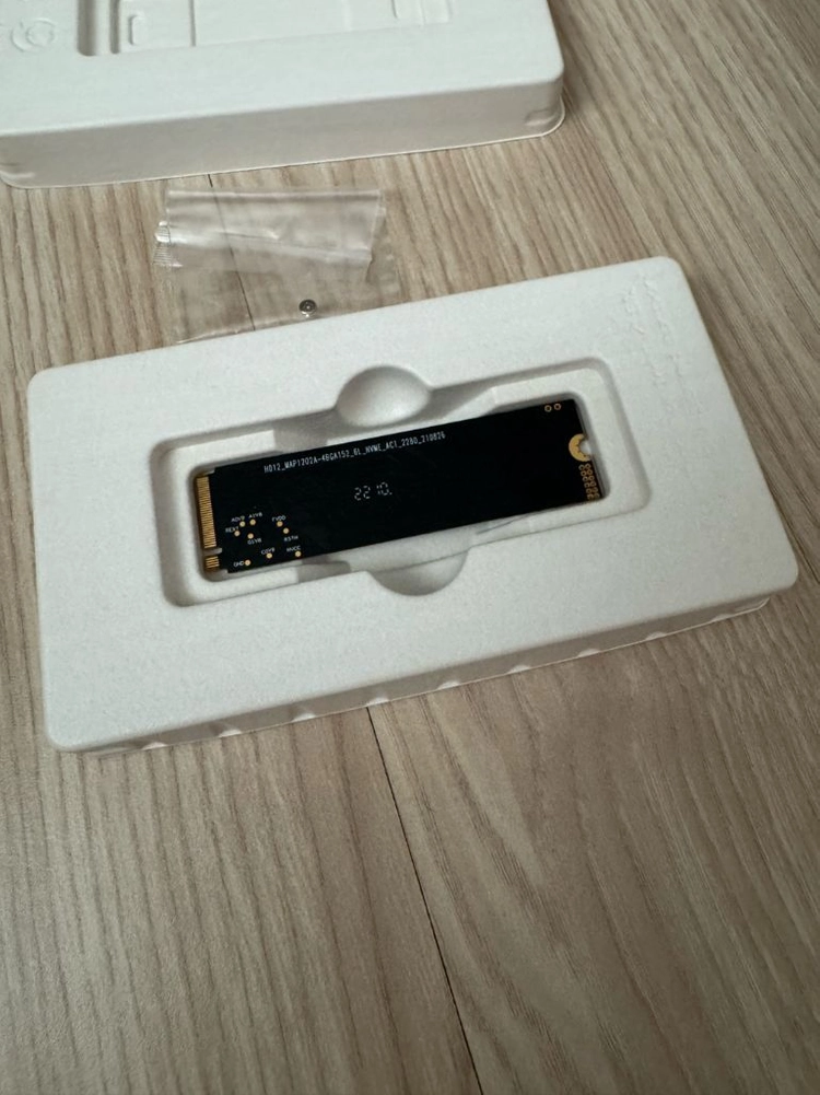 NVMe PCIe SSD 512GB 이미지