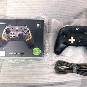 (박풀 S급) GAMESIR Kaleid FLUX XBOX,PC 유선 게임 컨트롤러 (+게임패스 얼티밋 1개월) 이미지