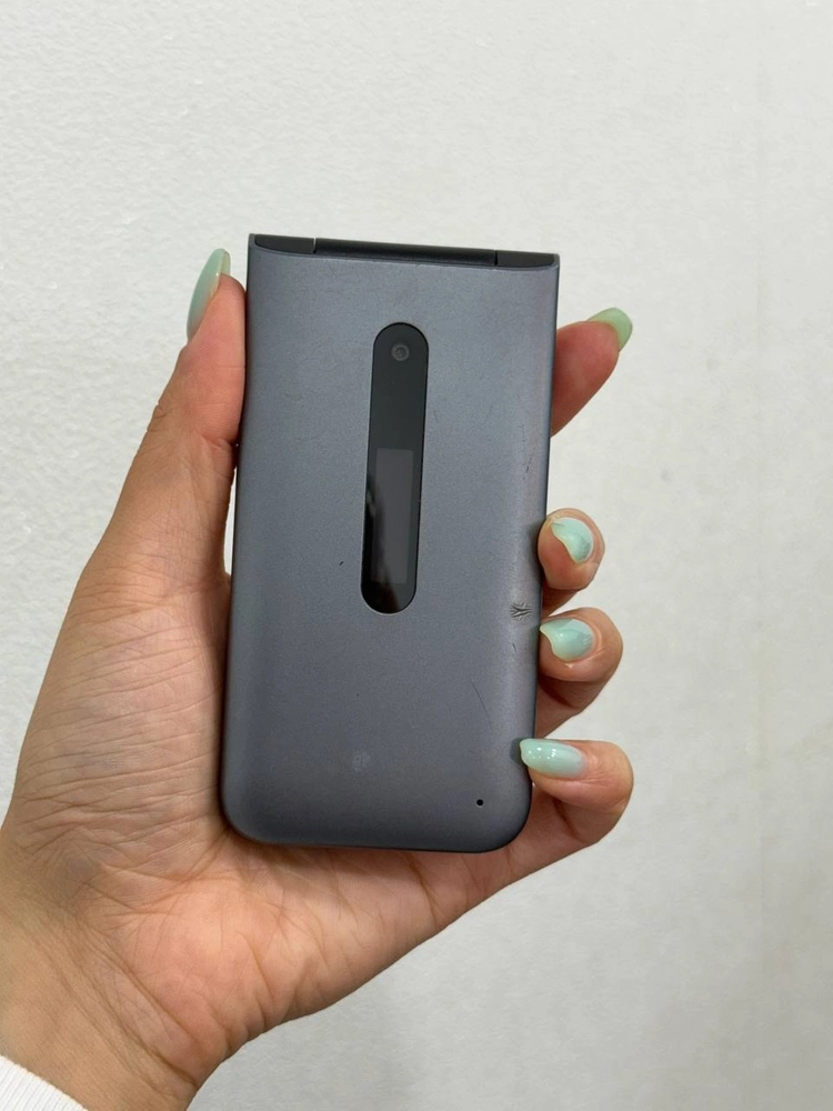 LG폴더2 그레이 8GB Y2005 이미지