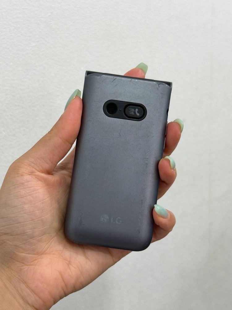 LG폴더2 그레이 8GB Y2005 이미지