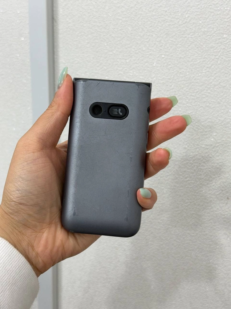 LG폴더2 그레이 8GB Y2005 이미지