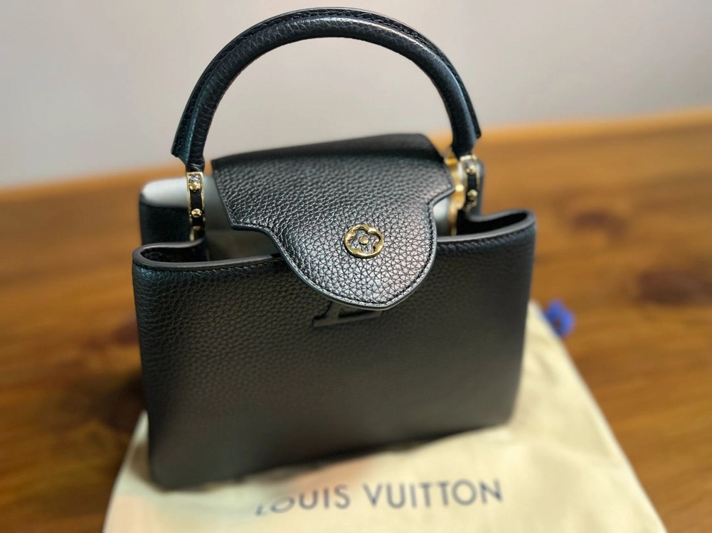 Louis Vuitton 카퓌신(Capucines) 카퓌신 MM 디자인 블랙 토트백 (프리미엄 퀄리티) 이미지