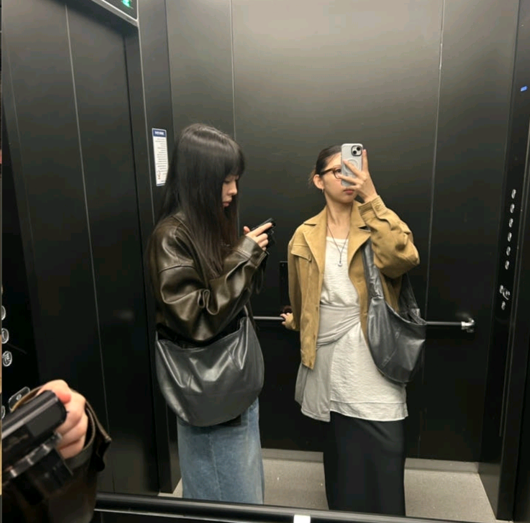 뮤로우 크로스백(파우치포함) 이미지