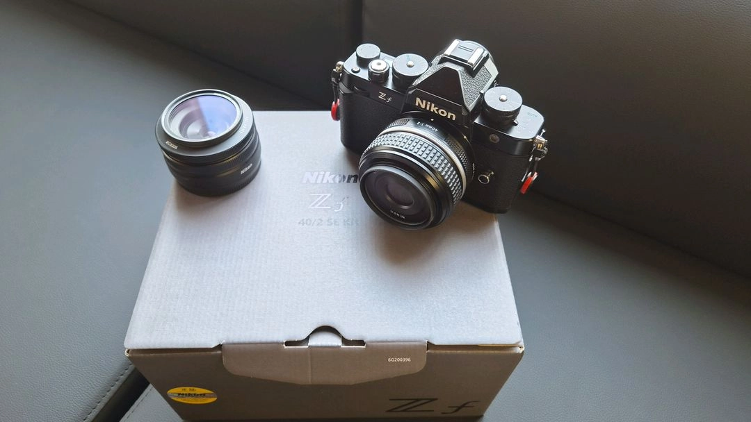 니콘 zf 블랙+ 40mm f2.0 +26mm f2.8 - 안심되는 중고거래
