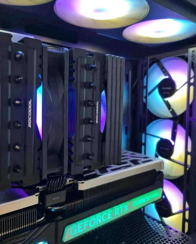 7800X3D 4070Ti 게이밍 컴퓨터 본체 이미지