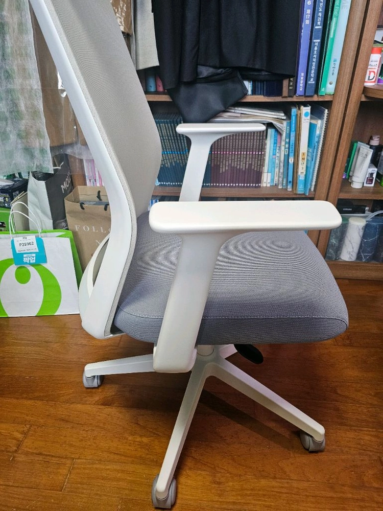 시디즈 탭스퀘어 새제품 판매합니다. 이미지