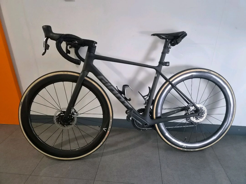 2025 자이언트 tcr sl s사이즈 반차나 프레임섹 판매합니다 이미지