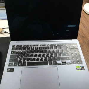 삼성 갤럭시북4울트라 U7/32G/512G/RTX4050 판매합니다. 이미지