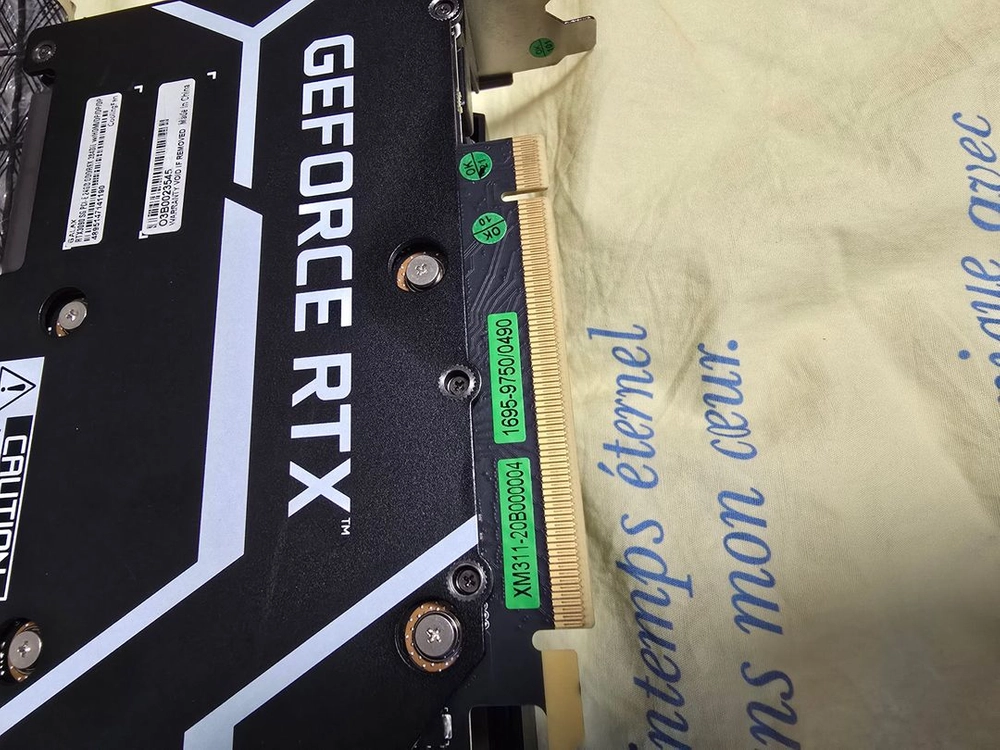 RTX 3090 갤럭시 3팬 블랙 그래픽카드 이미지
