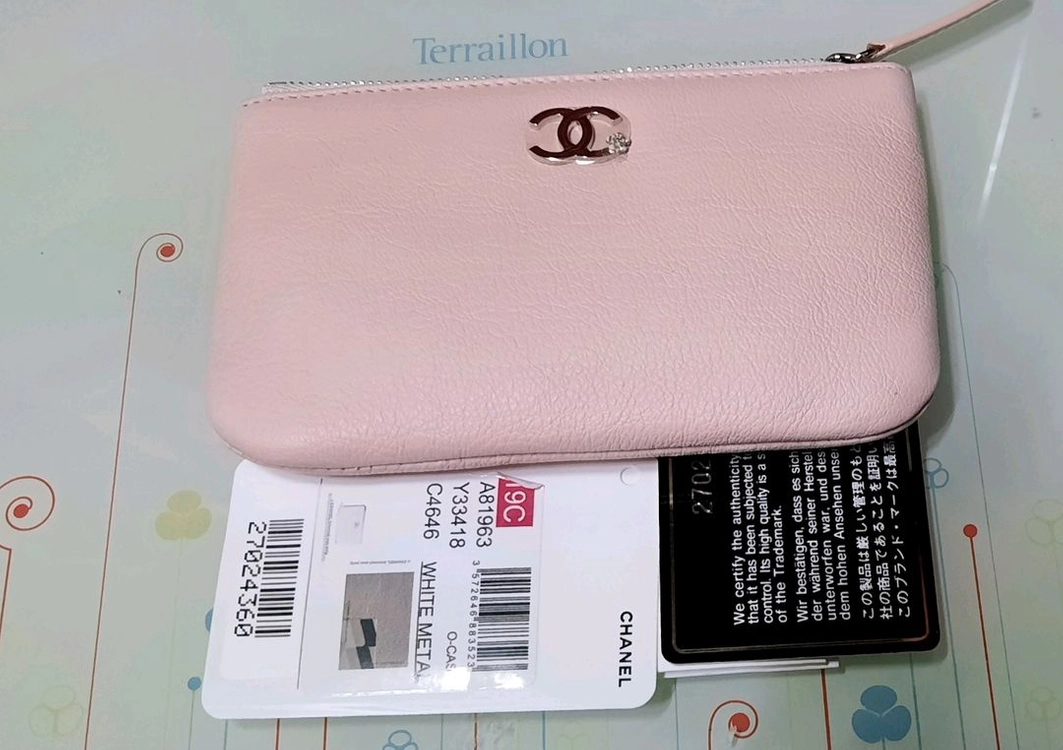 Chanel 클래식 샤넬 미니 O-케이스는 베이지 캐비어 송아지 가죽 정품 이미지