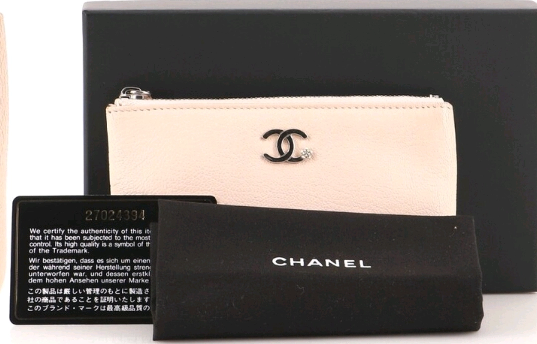 Chanel 클래식 샤넬 미니 O-케이스는 베이지 캐비어 송아지 가죽 정품 이미지