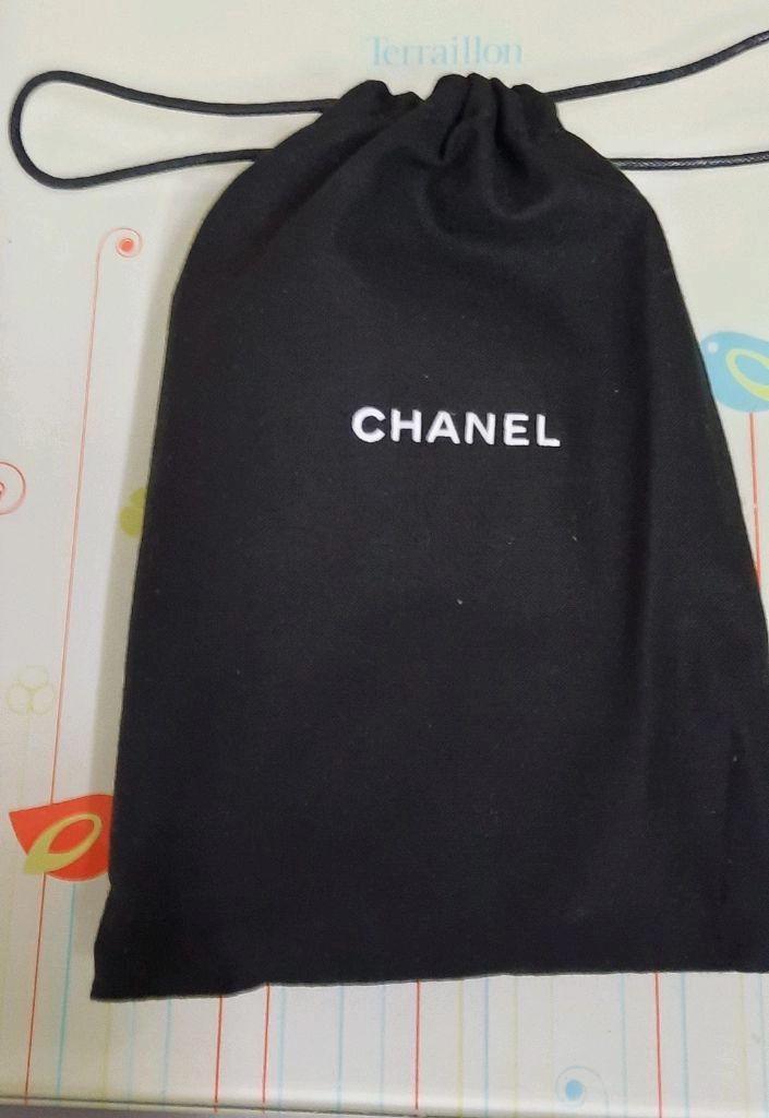 Chanel 클래식 샤넬 미니 O-케이스는 베이지 캐비어 송아지 가죽 정품 이미지