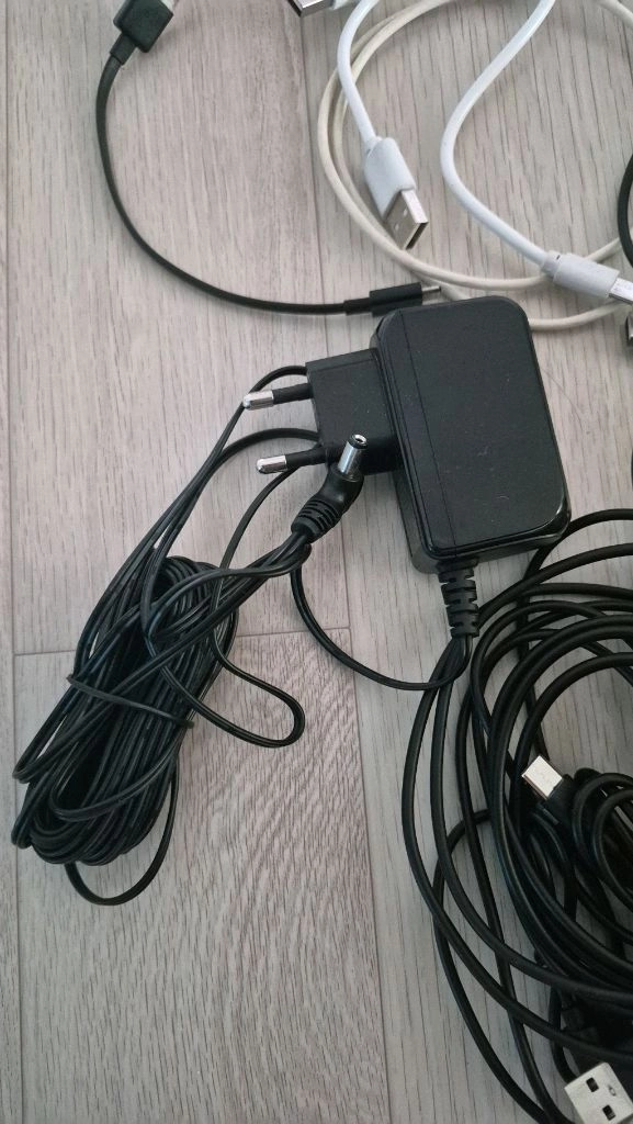 휴대용 충전기. 선풍기 라디오등 일괄판매 이미지