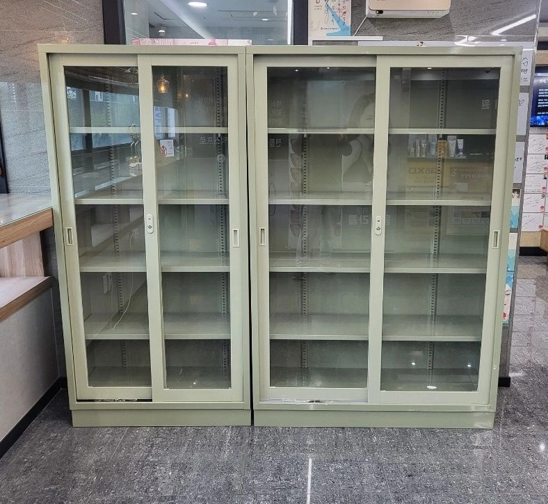 철제캐비넷 철재옷장 철재사물함 철제보관함 철재신발장 철재유리진열장 파티션 책상 의자 포밍탁자 접이식탁자 작업탁자 이미지