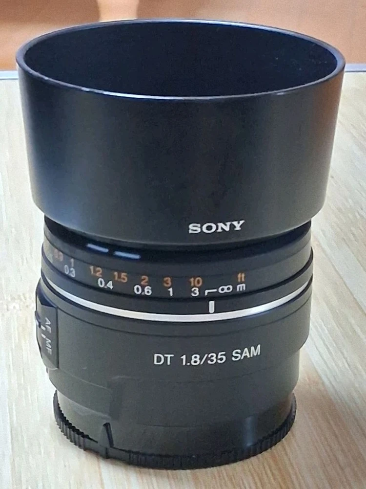 소니 35mm f/1.8 단렌즈(a마운트) 이미지