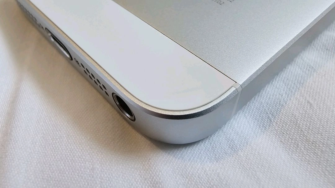 [순정정품] 아이폰 SE1 128GB 배터리신품 무음카메라 실버 이미지