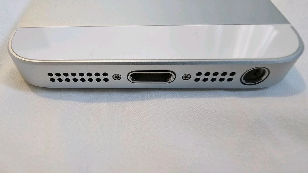 [순정정품] 아이폰 SE1 128GB 배터리신품 무음카메라 실버 이미지