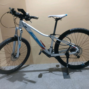 큐브여성용MTB자전거27.5인치,27.5인치MTB자전거,중학생자전거,성인자전거,,고등학생자전거,큐브MTB 이미지