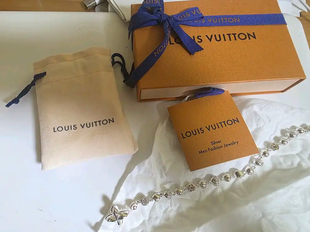 (새상품) 루이비통 Lv 글로브 팔찌 이미지
