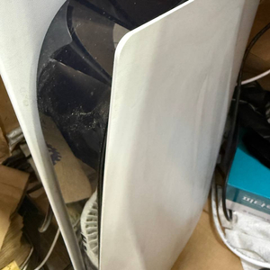 PS5 06.02 팝니다~.. 박스 없이 본체랑 패드만있구요 이미지