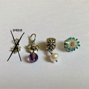 판도라 에센스 팔찌 참 미참 귀걸이 펄포지댕글 판도라 컴포즈 자수정 단종 정리 pandora 일괄 할인 이미지
