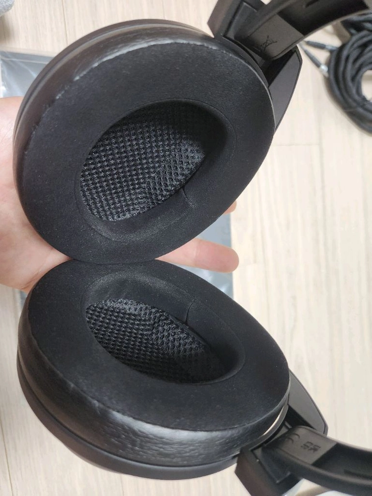 젠하이저 HD820 헤드폰 이미지