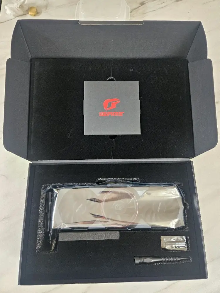 iGame RTX 3060 Ti ADVANCED 그래픽카드 이미지