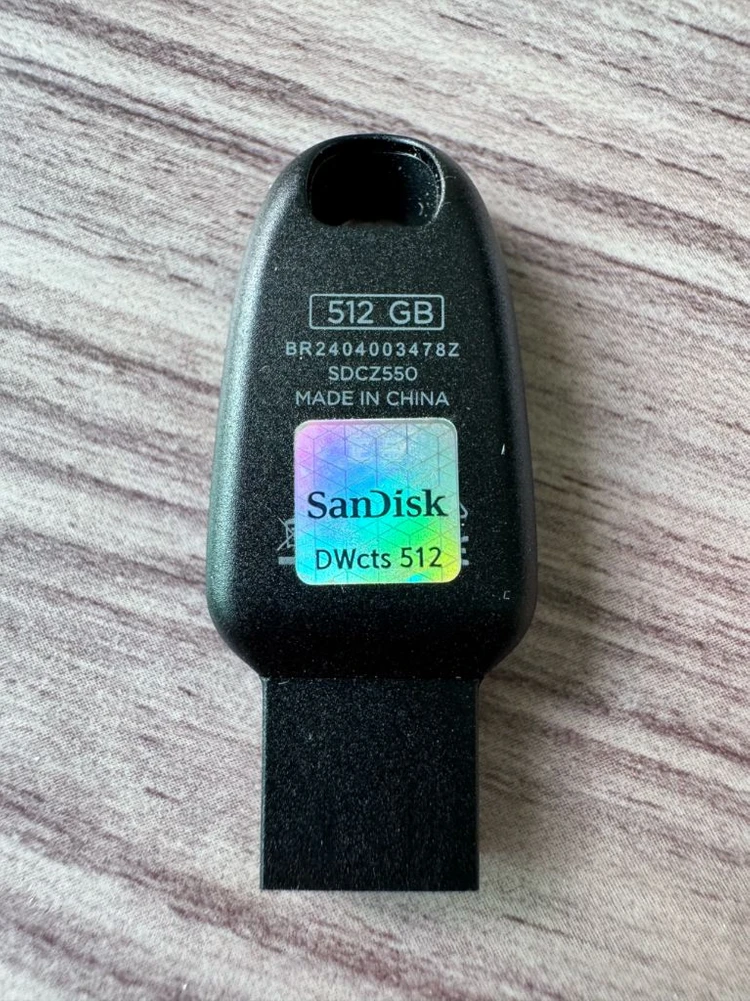 샌디스크 USB 3.2 CZ550 512GB 이미지