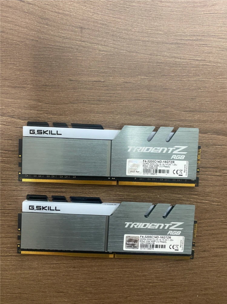지스킬 DDR4 16G pc-4 3200 cl14 trident z rgb 패키지 메모리 이미지