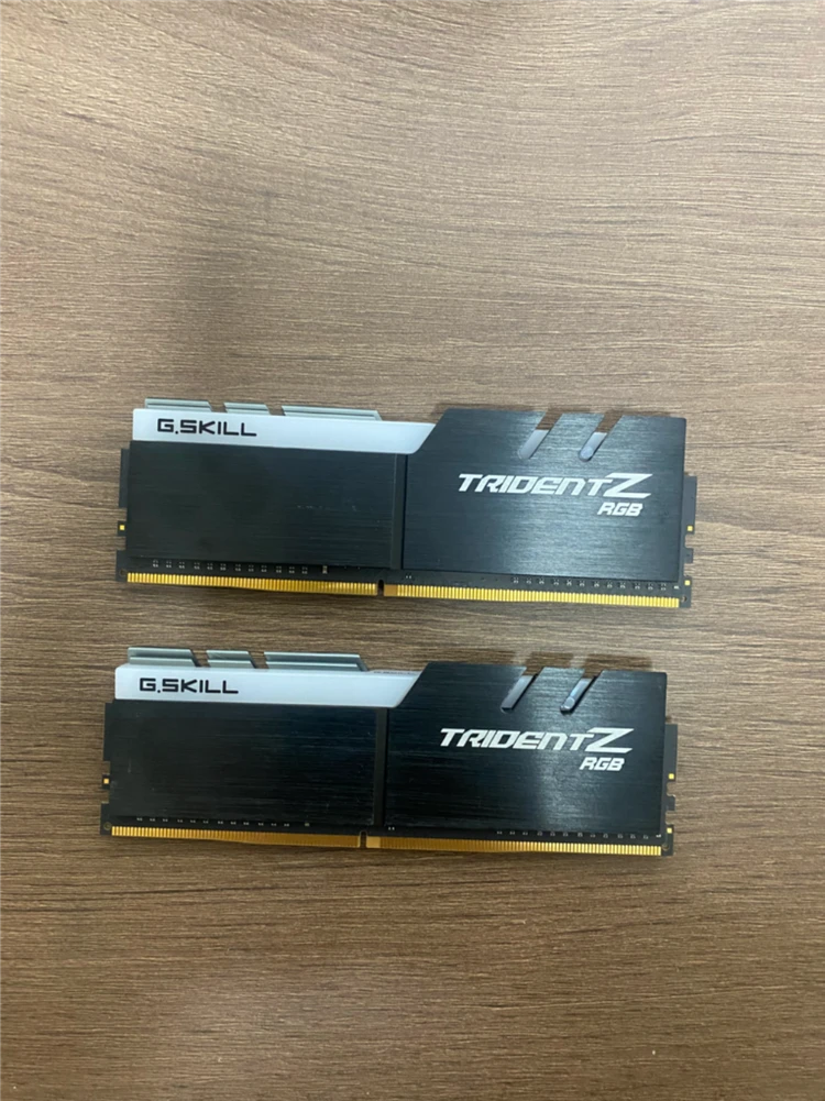 지스킬 DDR4 16G pc-4 3200 cl14 trident z rgb 패키지 메모리 이미지