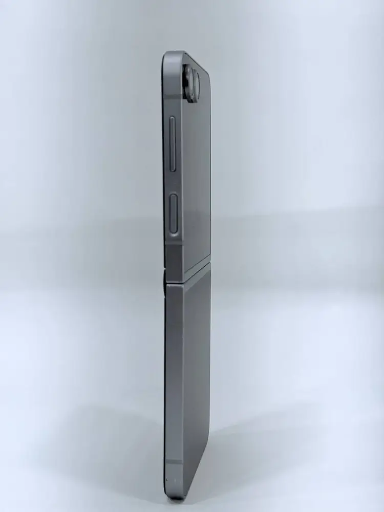 무잔상)갤럭시Z플립6 실버 256GB Y2009 이미지