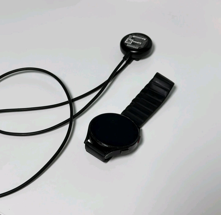 갤럭시 워치4 44mm 이미지