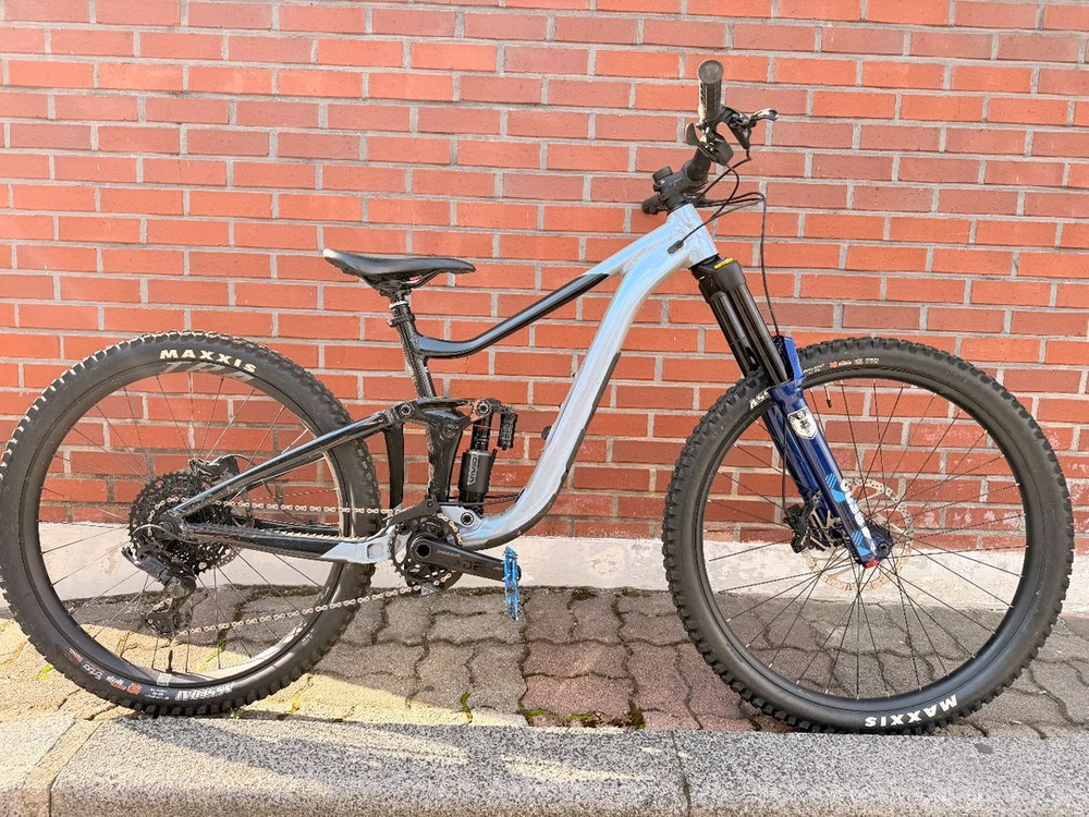 자이언트 레인 풀샥 MTB 이미지