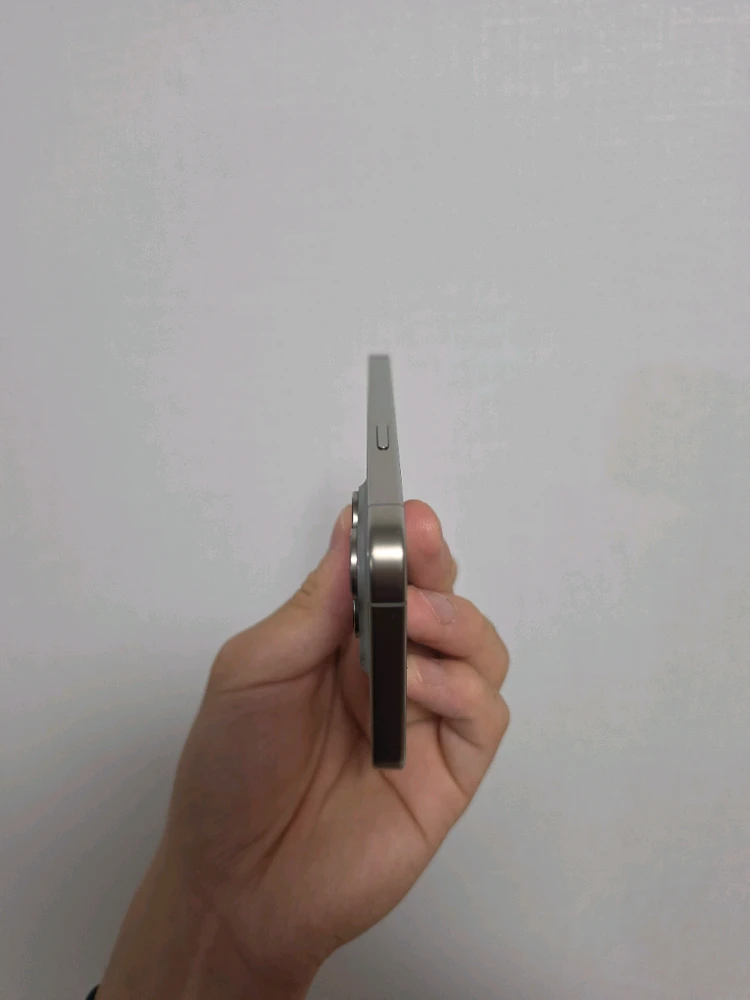 아이폰 15pro 256GB 이미지