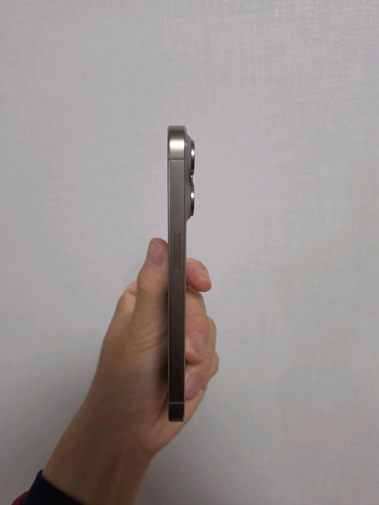 아이폰 15pro 256GB 이미지