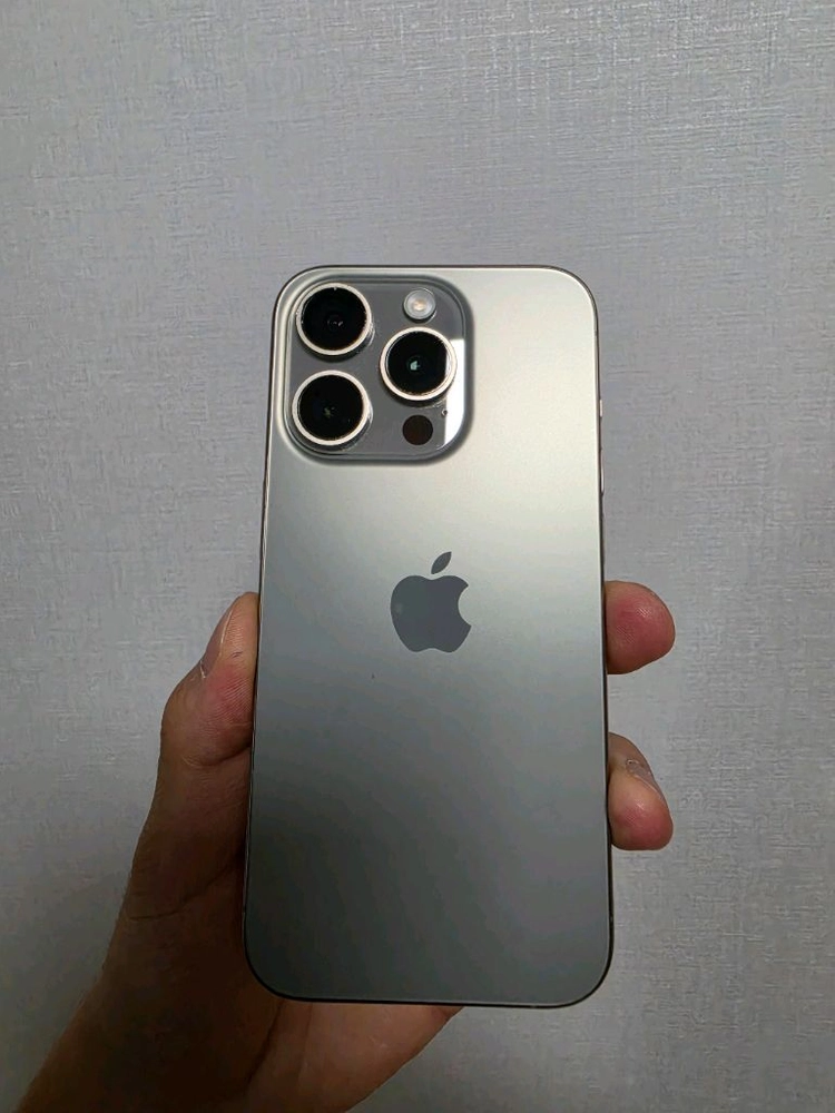 아이폰 15pro 256GB 이미지