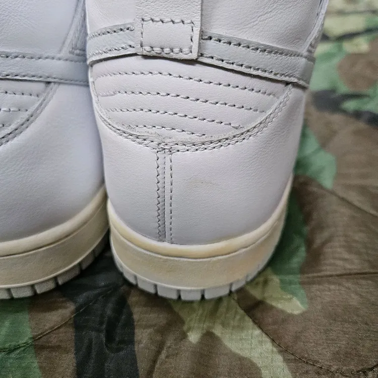 Nike Dunk Hi SP Pure Platinum 나이키 덩크 하이 스페셜 플래티넘 이미지