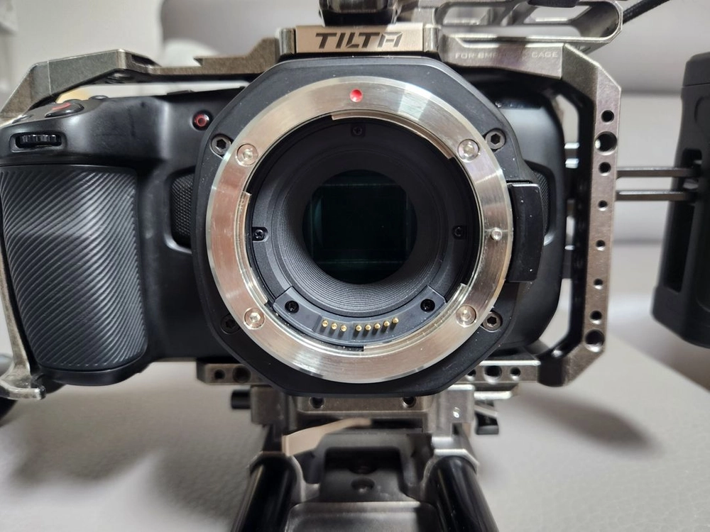 블랙매직 BMPCC 6K 풀세트 (V마운트 배터리 / 토키나 11-20, 시그마 아트 18-35, 삼양 VDSLR 이미지