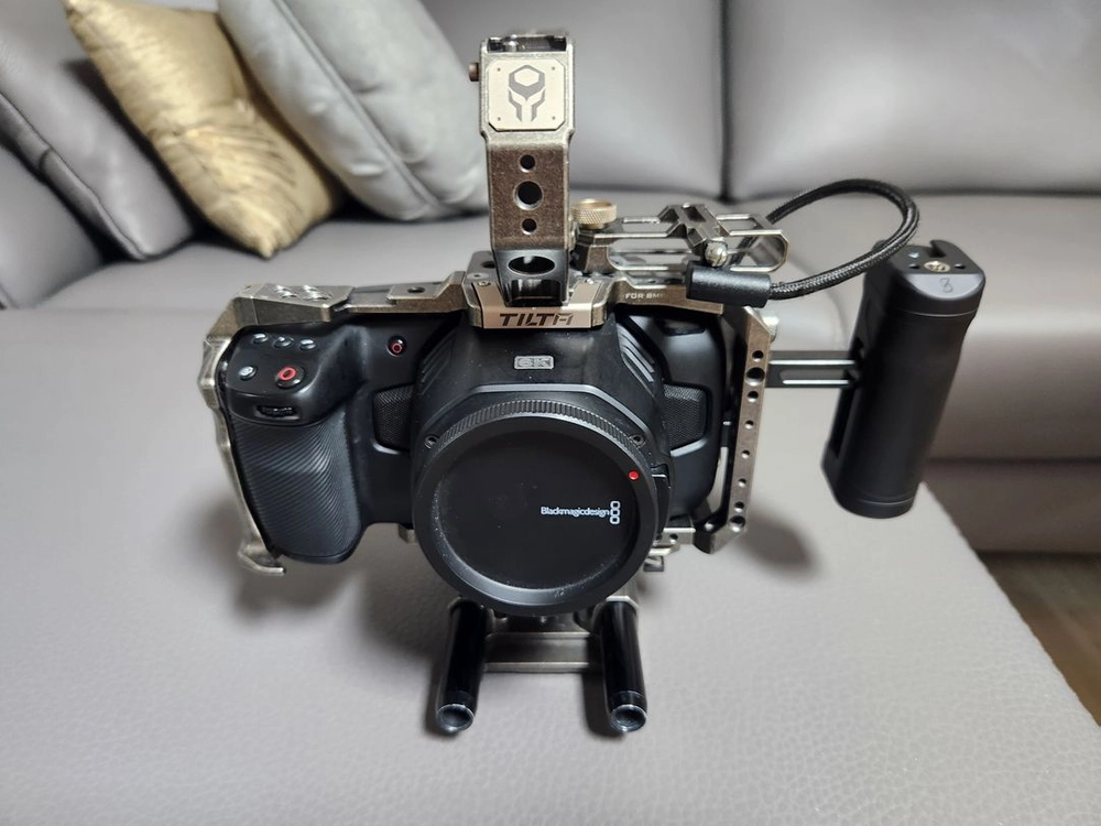 블랙매직 BMPCC 6K 풀세트 (V마운트 배터리 / 토키나 11-20, 시그마 아트 18-35, 삼양 VDSLR 이미지