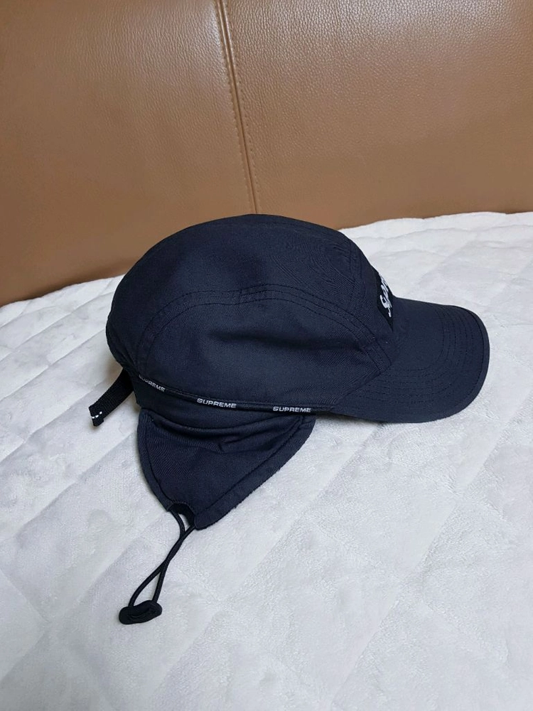 슈프림 패커블 이어플랩 캠프캡 모자 블랙 22FW 이미지