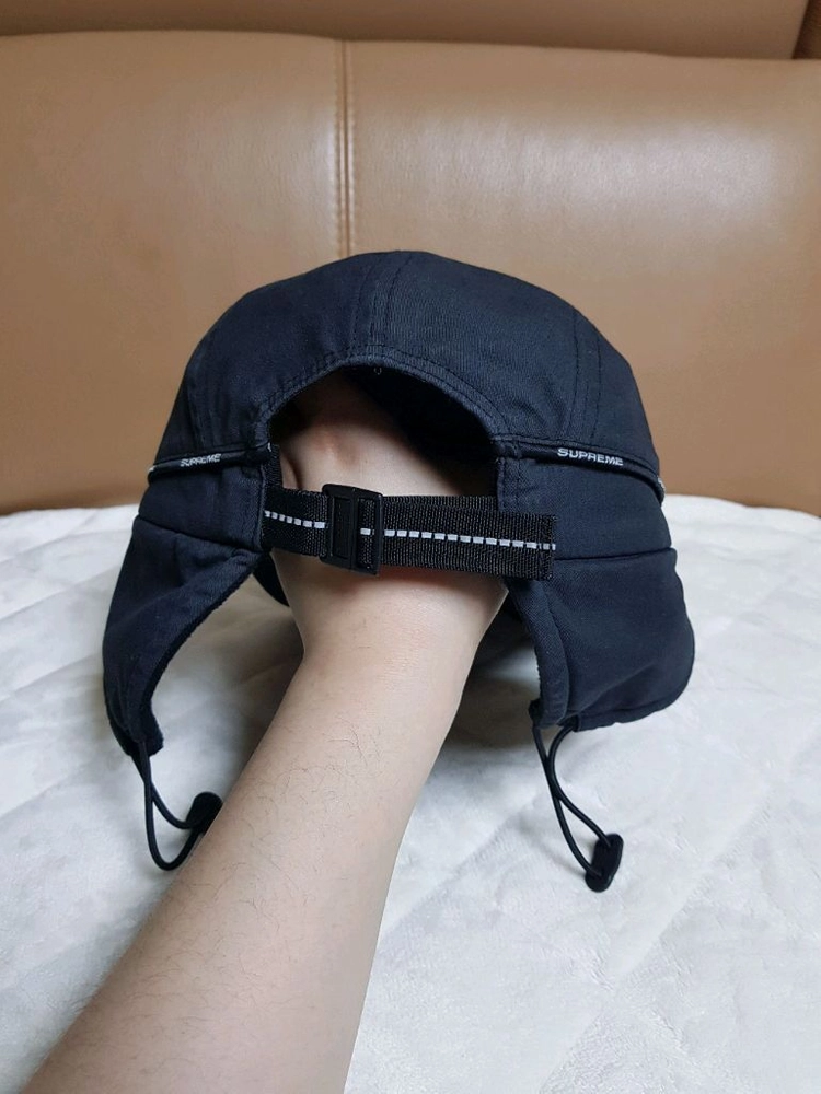 슈프림 패커블 이어플랩 캠프캡 모자 블랙 22FW 이미지