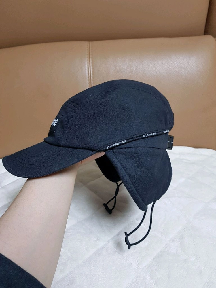 슈프림 패커블 이어플랩 캠프캡 모자 블랙 22FW 이미지