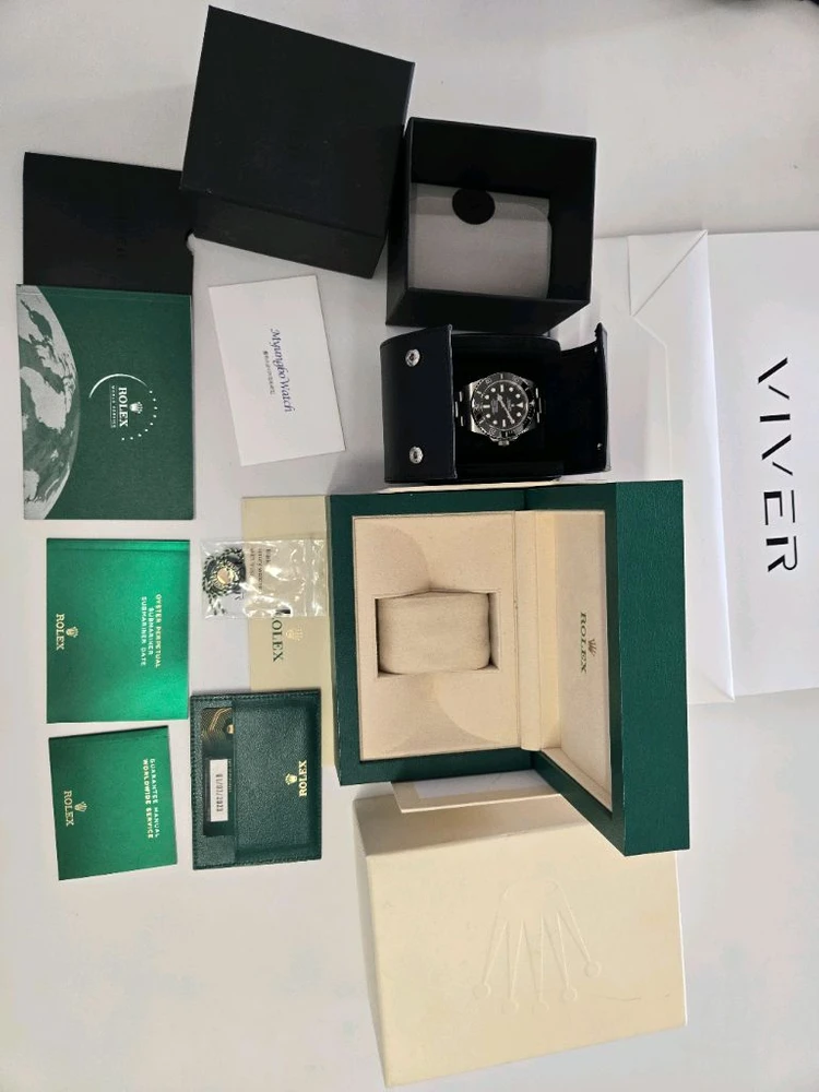 롤렉스 124060 섭마 논데 서브마리너 논데이트 이미지
