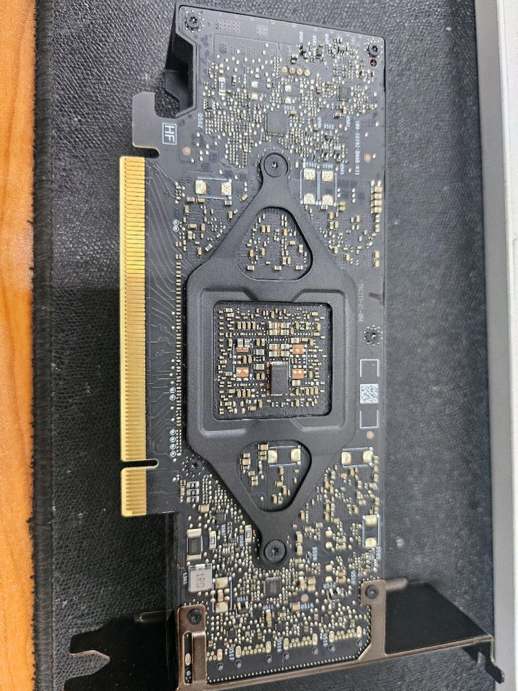 RTX A2000 12gb 이미지