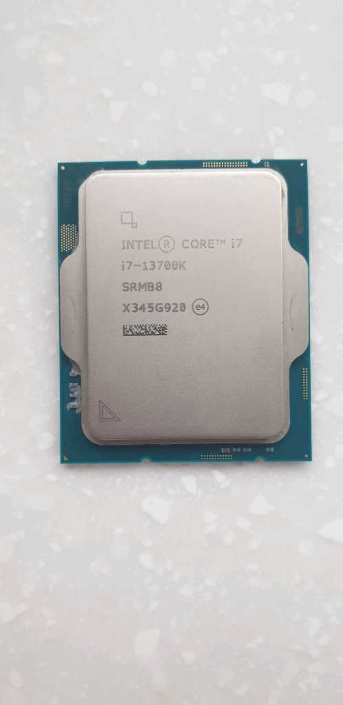 16코어 CPU i7-13700K 랩터레이크 이미지